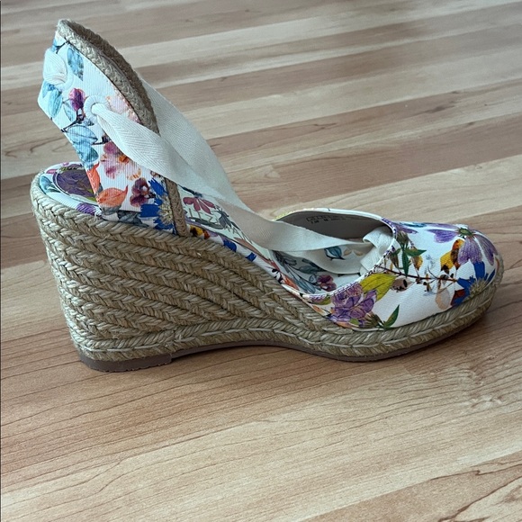 Stuart Weitzman Floral Wedge Espadrilles - Picture 4 of 10
